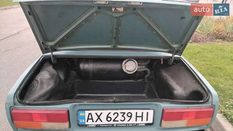 Седан ВАЗ / Lada 2107 2004 в Харькове