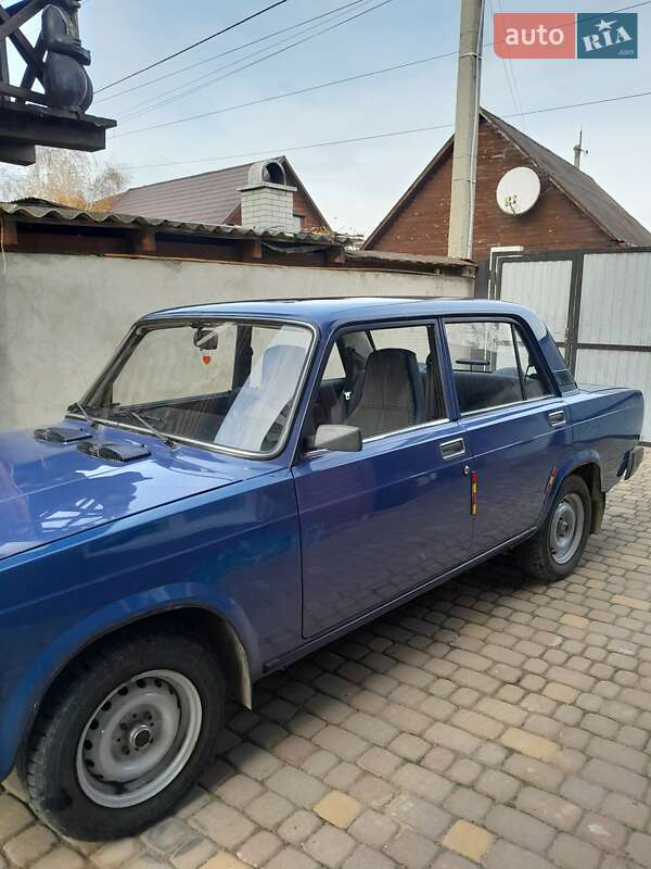 Седан ВАЗ / Lada 2107 2006 в Берегово