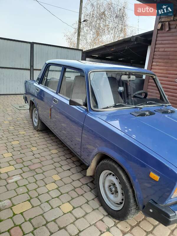 Седан ВАЗ / Lada 2107 2006 в Берегово