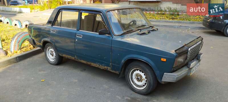 Седан ВАЗ / Lada 2107 1998 в Дніпрі