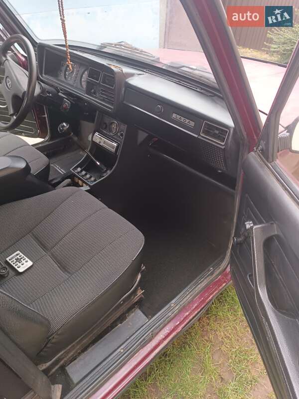 Седан ВАЗ / Lada 2107 2002 в Дрогобыче фото 8 Седан ВАЗ / Lada 2107 2002 в Дрогобыче