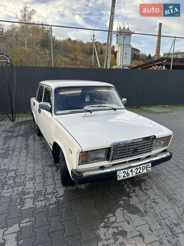 Седан ВАЗ / Lada 2107 1987 в Иршаве