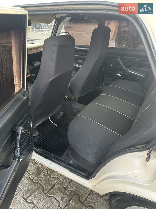 Седан ВАЗ / Lada 2107 1987 в Иршаве