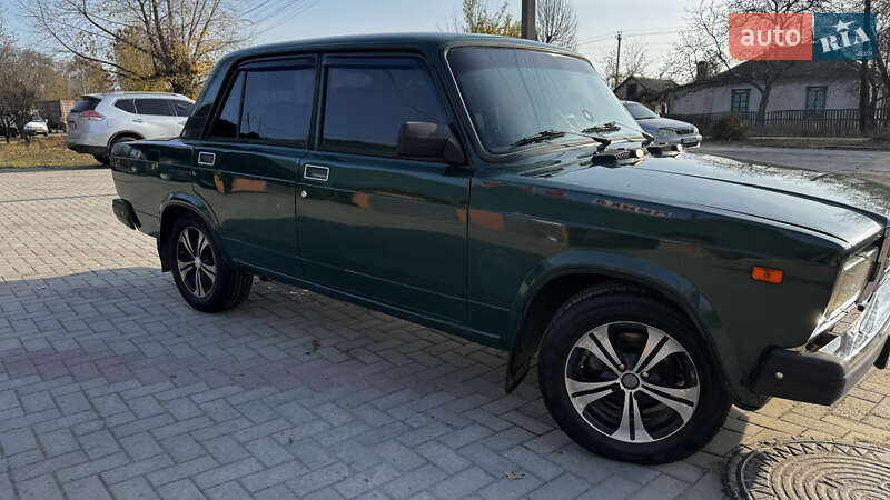 Седан ВАЗ / Lada 2107 1997 в Новомосковске