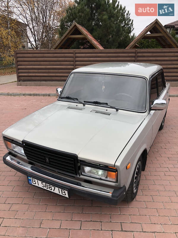 Седан ВАЗ / Lada 2107 2007 в Кременчуге фото 4 Седан ВАЗ / Lada 2107 2007 в Кременчуге