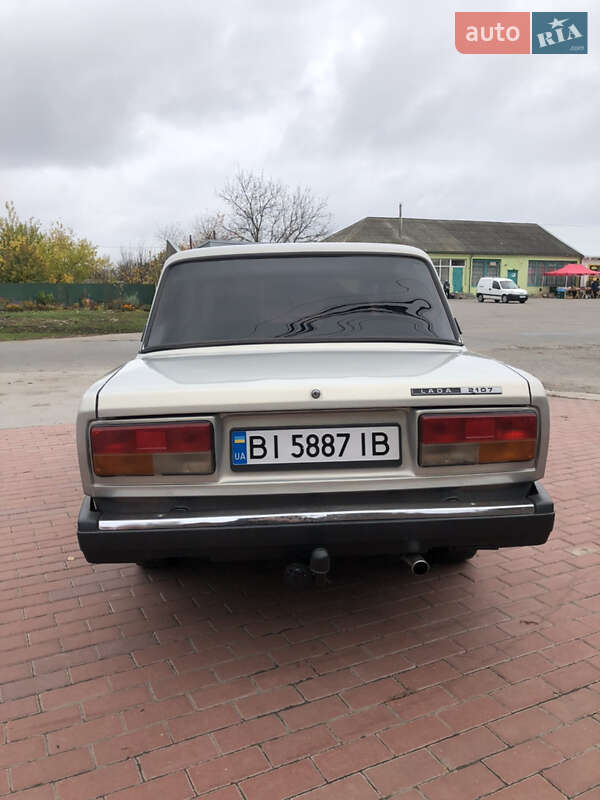 Седан ВАЗ / Lada 2107 2007 в Кременчуге фото 11 Седан ВАЗ / Lada 2107 2007 в Кременчуге
