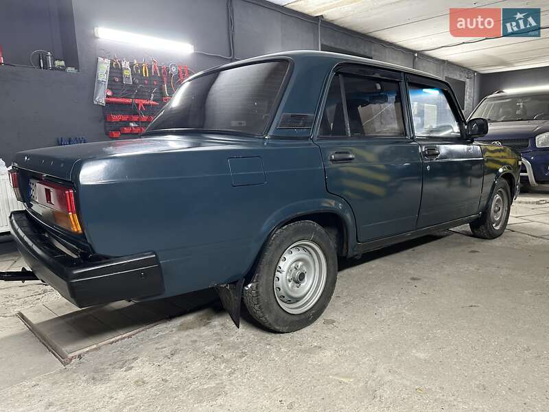 Седан ВАЗ / Lada 2107 2006 в Миколаєві