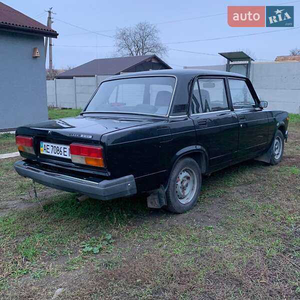 Седан ВАЗ / Lada 2107 2010 в Кривом Роге фото 4 Седан ВАЗ / Lada 2107 2010 в Кривом Роге