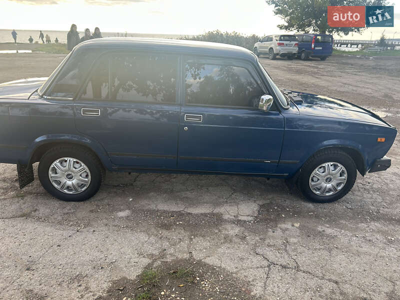 Седан ВАЗ / Lada 2107 2003 в Овідіополі фото 2 Седан ВАЗ / Lada 2107 2003 в Овідіополі