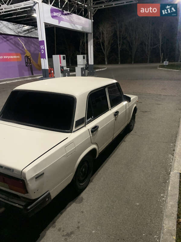 Седан ВАЗ / Lada 2107 1996 в Кагарлыке