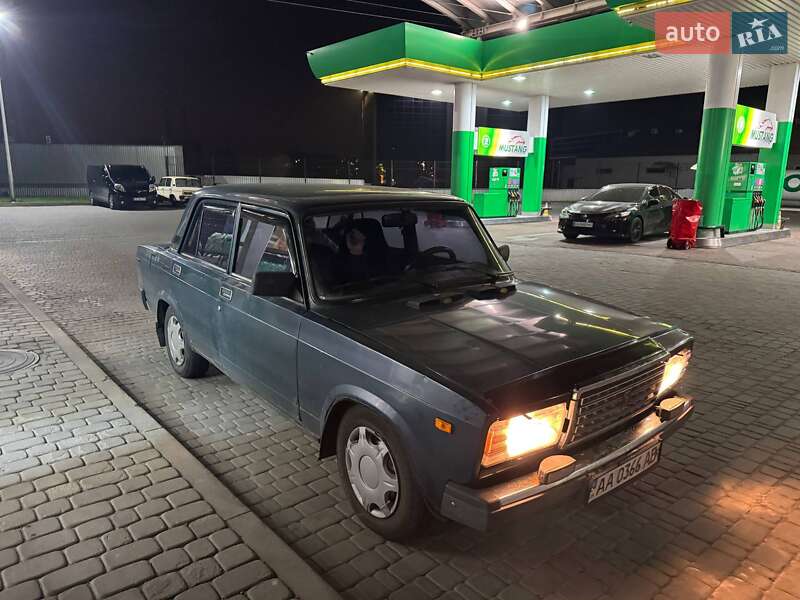 Седан ВАЗ / Lada 2107 2005 в Киеве фото 5 Седан ВАЗ / Lada 2107 2005 в Киеве