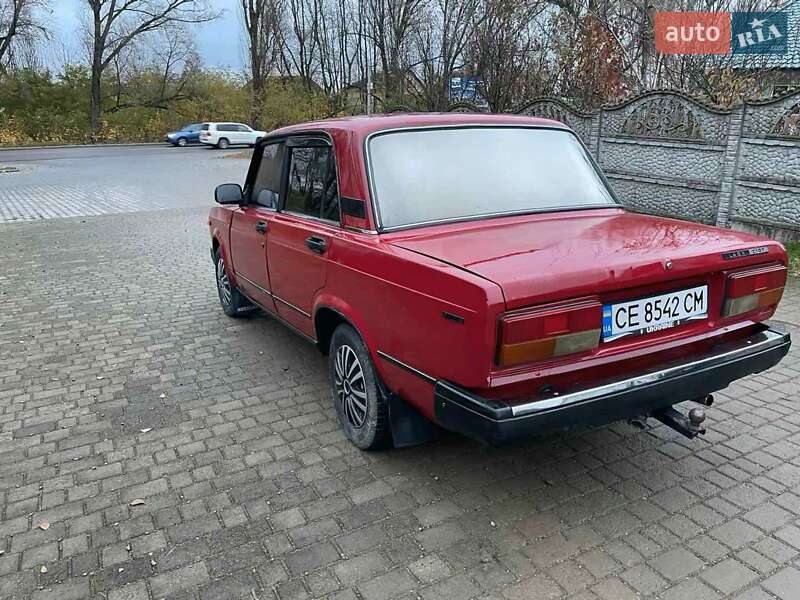 Седан ВАЗ / Lada 2107 1995 в Чернівцях