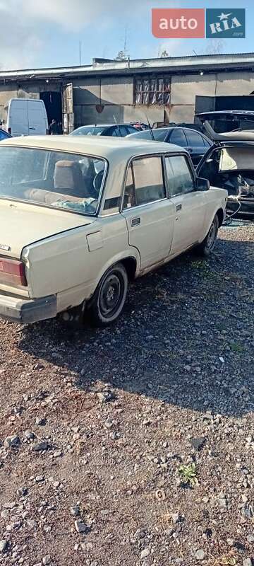Седан ВАЗ / Lada 2107 1988 в Ківерцях фото 3 Седан ВАЗ / Lada 2107 1988 в Ківерцях