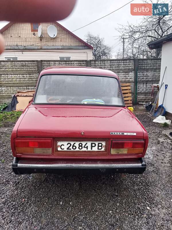 Седан ВАЗ / Lada 2107 1993 в Ровно фото Седан ВАЗ / Lada 2107 1993 в Ровно