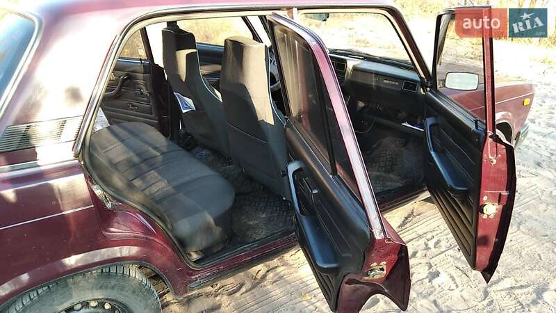 Седан ВАЗ / Lada 2107 2005 в Каменском фото 4 Седан ВАЗ / Lada 2107 2005 в Каменском