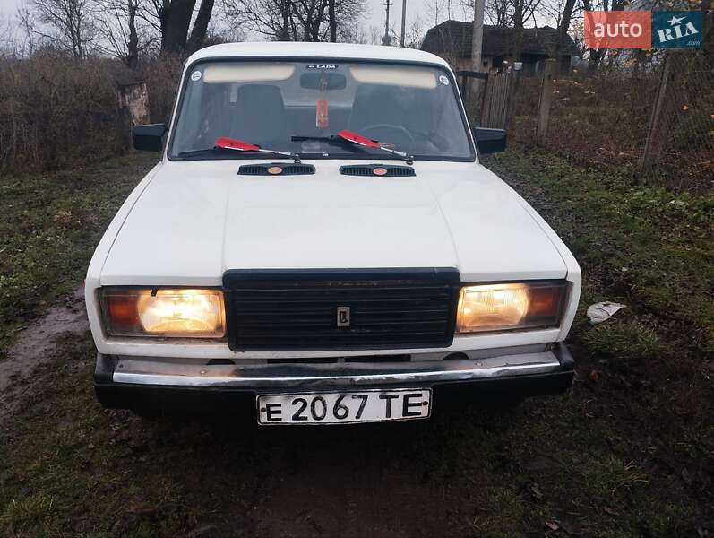 Седан ВАЗ / Lada 2107 1989 в Теребовле