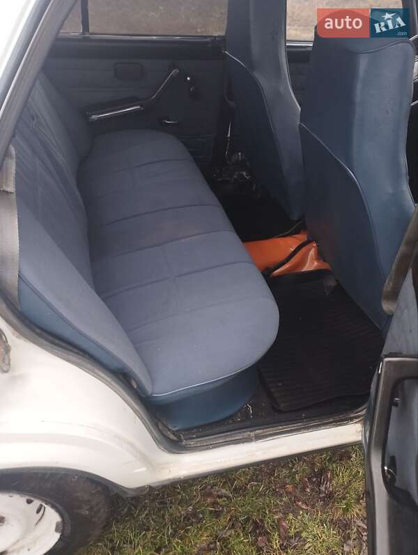 Седан ВАЗ / Lada 2107 1989 в Теребовле