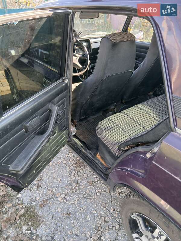 Седан ВАЗ / Lada 2107 1999 в Мирному фото 7 Седан ВАЗ / Lada 2107 1999 в Мирному