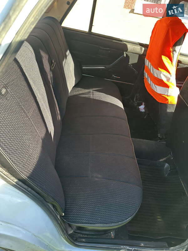 Седан ВАЗ / Lada 2107 1998 в Владимире