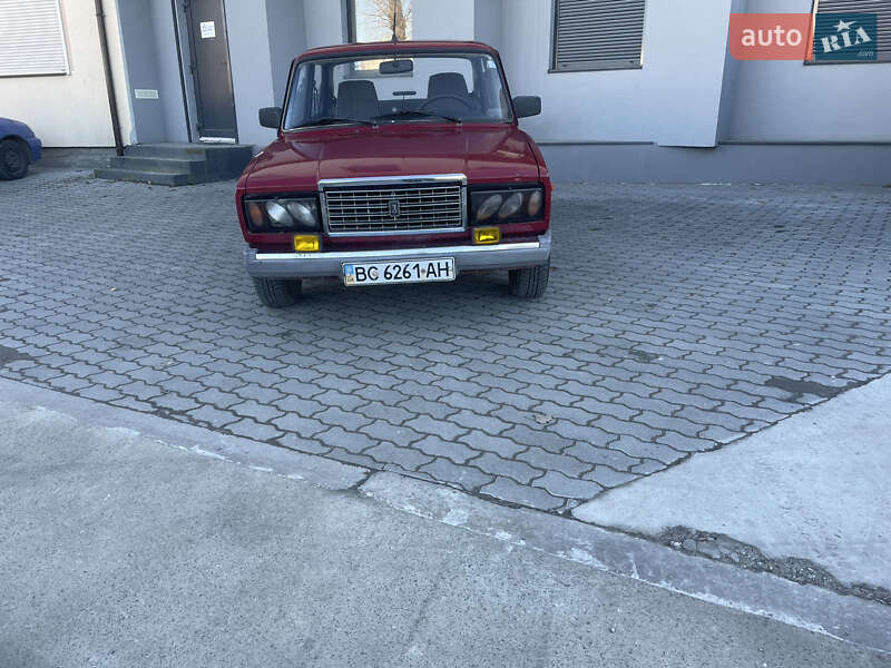 Седан ВАЗ / Lada 2107 2005 в Львове