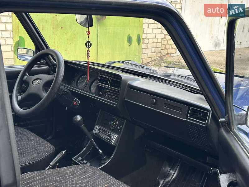 Седан ВАЗ / Lada 2107 2003 в Николаеве фото 35 Седан ВАЗ / Lada 2107 2003 в Николаеве