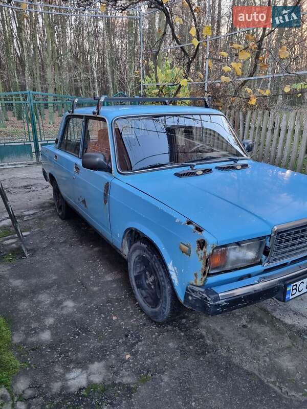 Седан ВАЗ / Lada 2107 1985 в Львове
