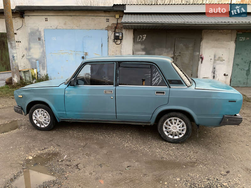 Седан ВАЗ / Lada 2107 2004 в Хмельницькому фото 4 Седан ВАЗ / Lada 2107 2004 в Хмельницькому