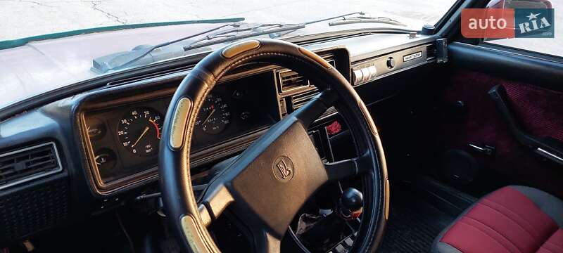 Седан ВАЗ / Lada 2107 1996 в Горишних Плавнях фото 4 Седан ВАЗ / Lada 2107 1996 в Горишних Плавнях