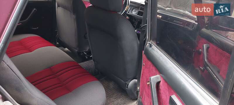 Седан ВАЗ / Lada 2107 1996 в Горишних Плавнях фото 13 Седан ВАЗ / Lada 2107 1996 в Горишних Плавнях