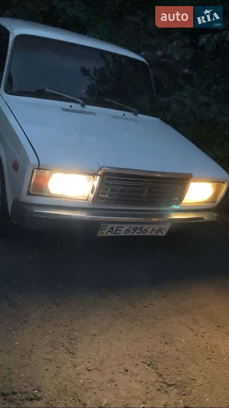 Седан ВАЗ / Lada 2107 1992 в Каменском фото 3 Седан ВАЗ / Lada 2107 1992 в Каменском