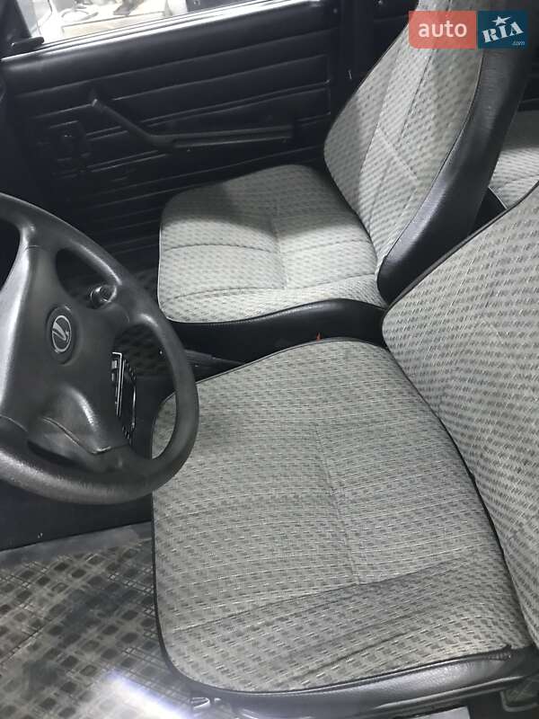 Седан ВАЗ / Lada 2107 2002 в Почаеве