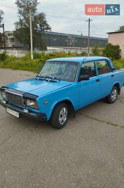 Седан ВАЗ 2107 2004 в Бахмаче