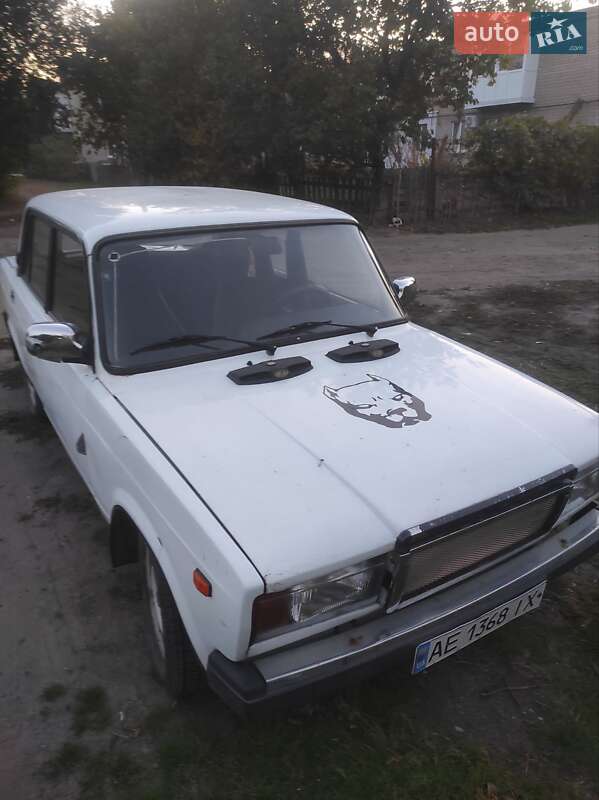 Седан ВАЗ / Lada 2107 2004 в Павлограде