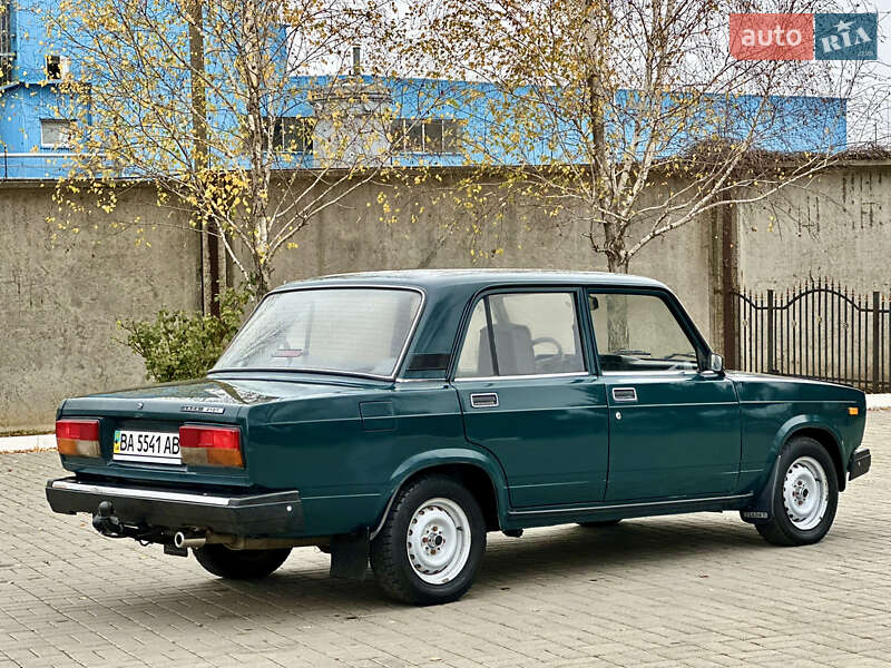 Седан ВАЗ / Lada 2107 2006 в Кропивницком
