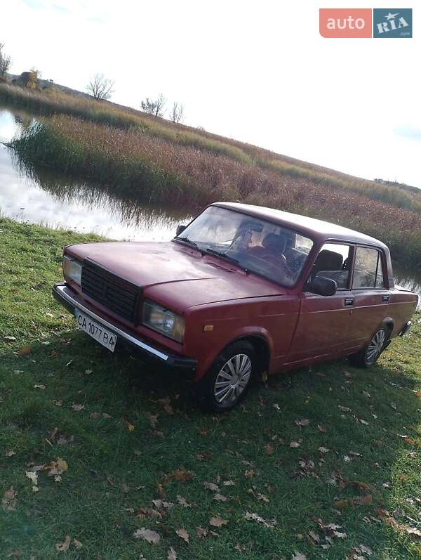 Седан ВАЗ / Lada 2107 1983 в Золотоноше фото 7 Седан ВАЗ / Lada 2107 1983 в Золотоноше