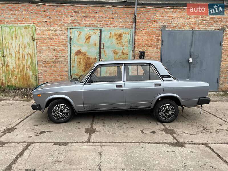 Седан ВАЗ / Lada 2107 2007 в Каменке