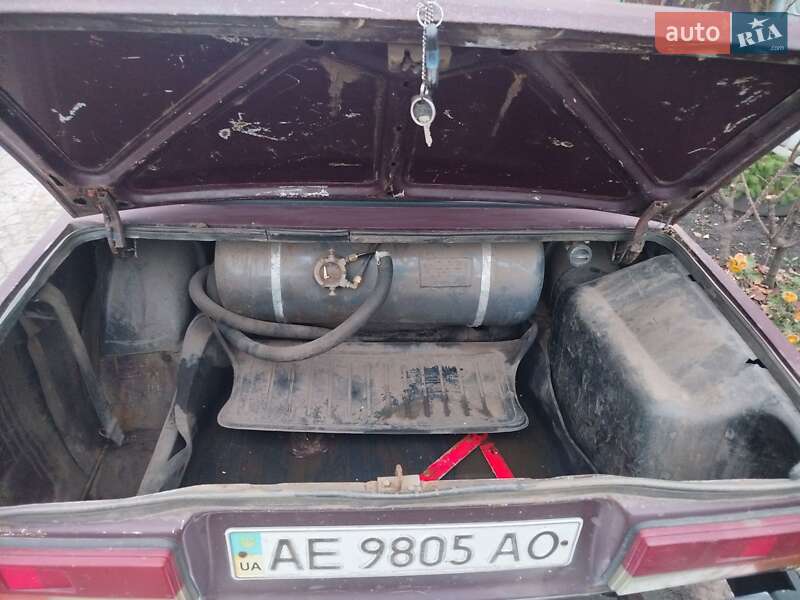 Седан ВАЗ / Lada 2107 2005 в Кривом Роге фото 4 Седан ВАЗ / Lada 2107 2005 в Кривом Роге