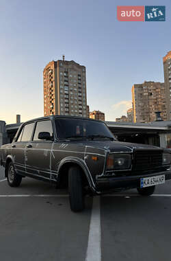 Седан ВАЗ / Lada 2107 2008 в Киеве
