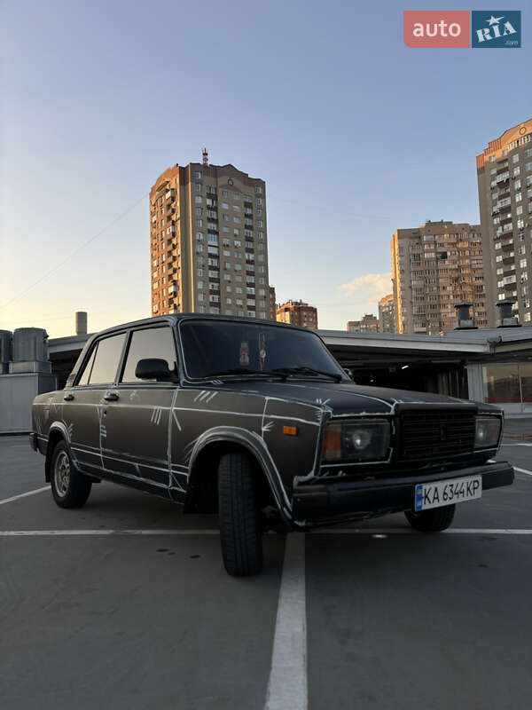 Седан ВАЗ / Lada 2107 2008 в Києві