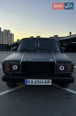 Седан ВАЗ / Lada 2107 2008 в Киеве