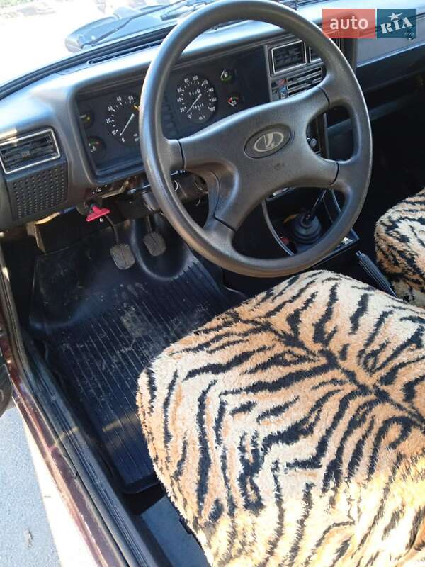 Седан ВАЗ / Lada 2107 2005 в Киеве