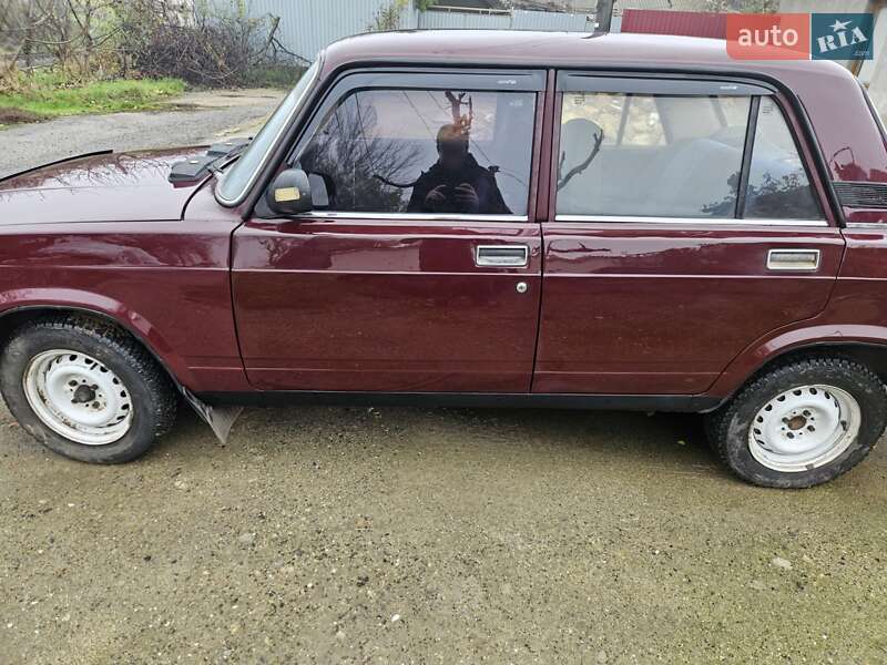 Седан ВАЗ / Lada 2107 2006 в Одессе