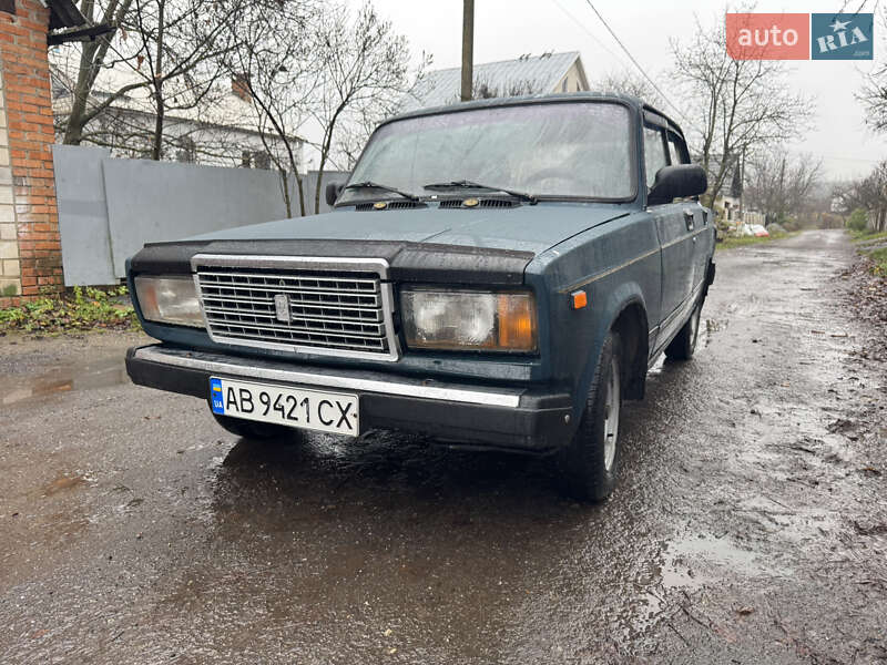 Седан ВАЗ / Lada 2107 2000 в Виннице