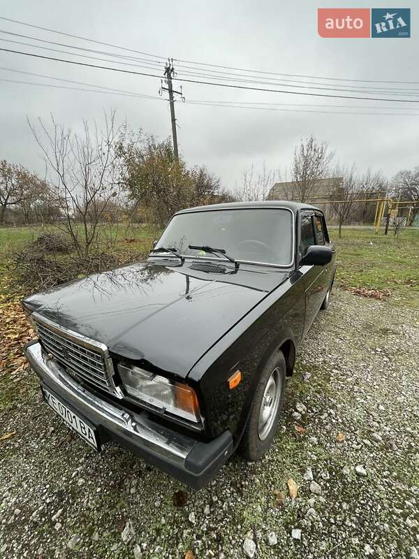 Седан ВАЗ / Lada 2107 2007 в Каменском