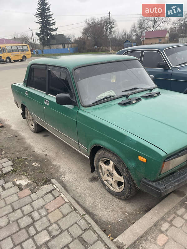 Седан ВАЗ / Lada 2107 1985 в Чорнухах
