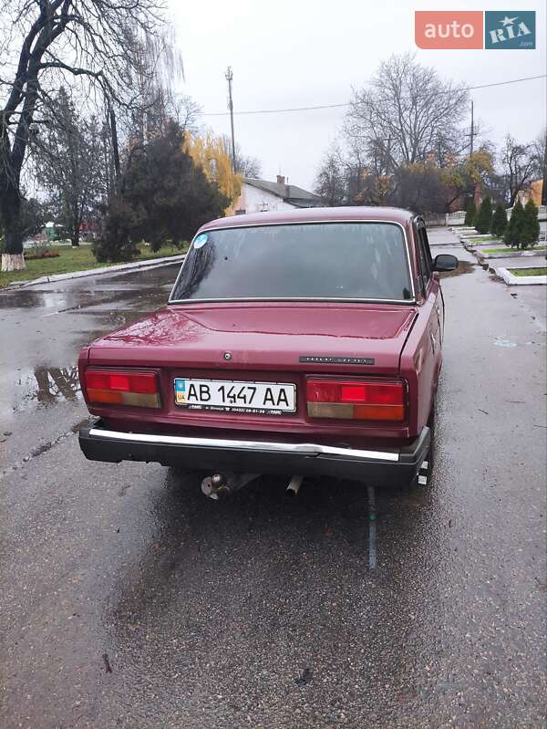 Седан ВАЗ / Lada 2107 2004 в Балті