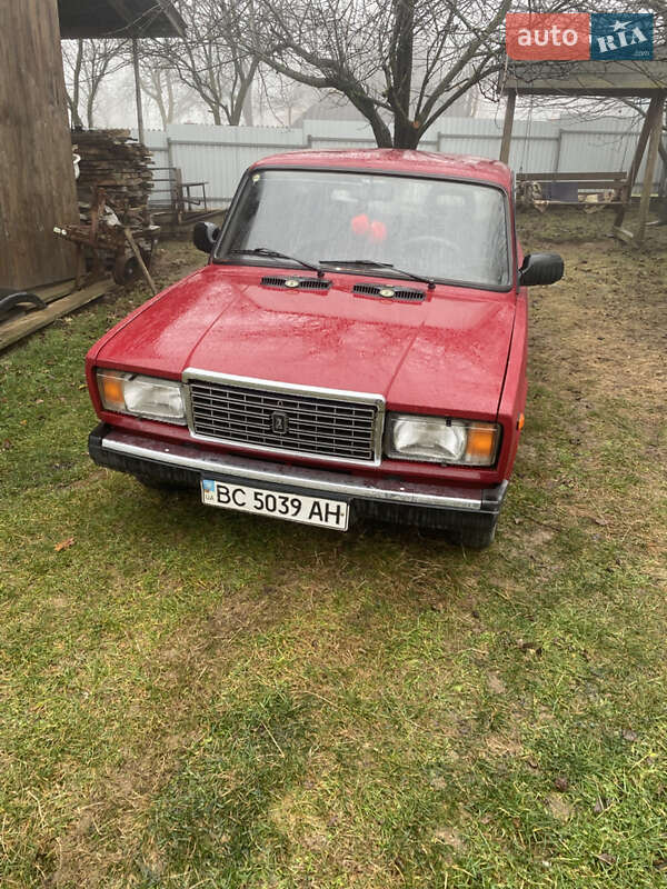 Седан ВАЗ / Lada 2107 2005 в Рожнятове