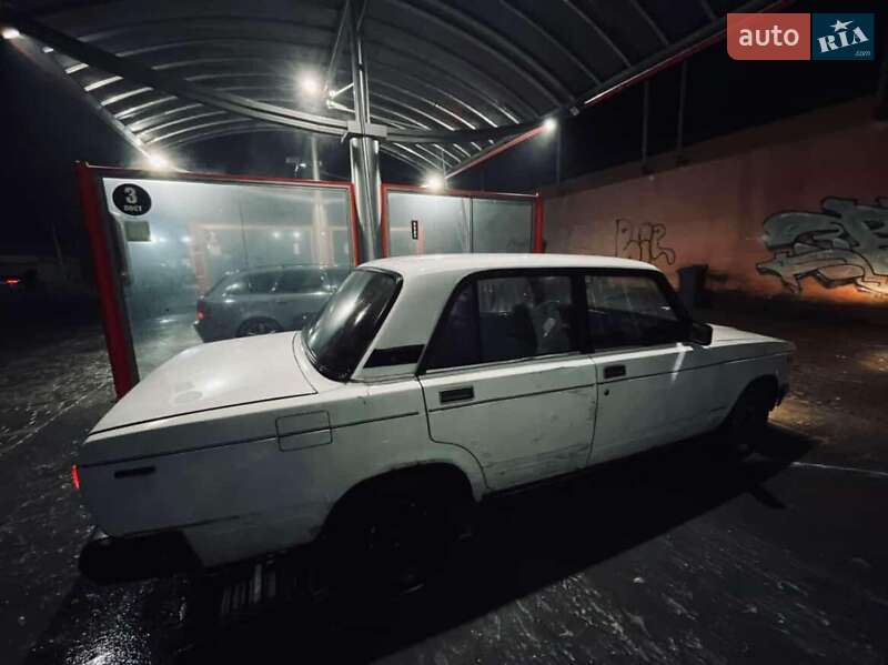 Седан ВАЗ / Lada 2107 1989 в Хмельницком