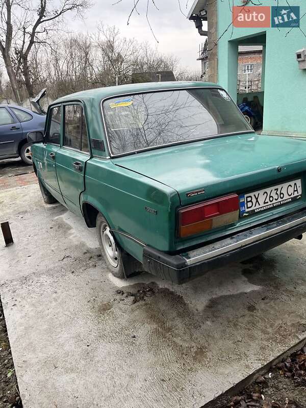 Седан ВАЗ / Lada 2107 2004 в Чернівцях