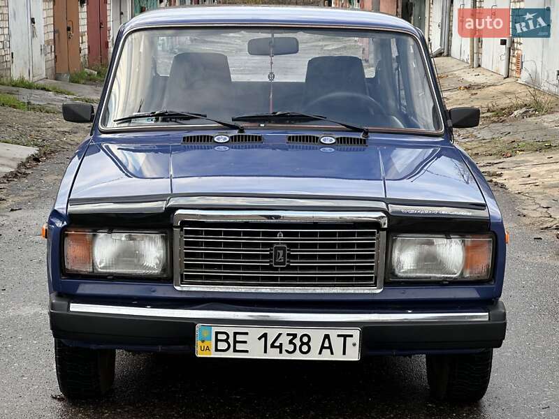 Седан ВАЗ / Lada 2107 2003 в Миколаєві